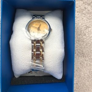 NWT NIB PULSAR WOMEN’S WATCH SILVER/GOLD